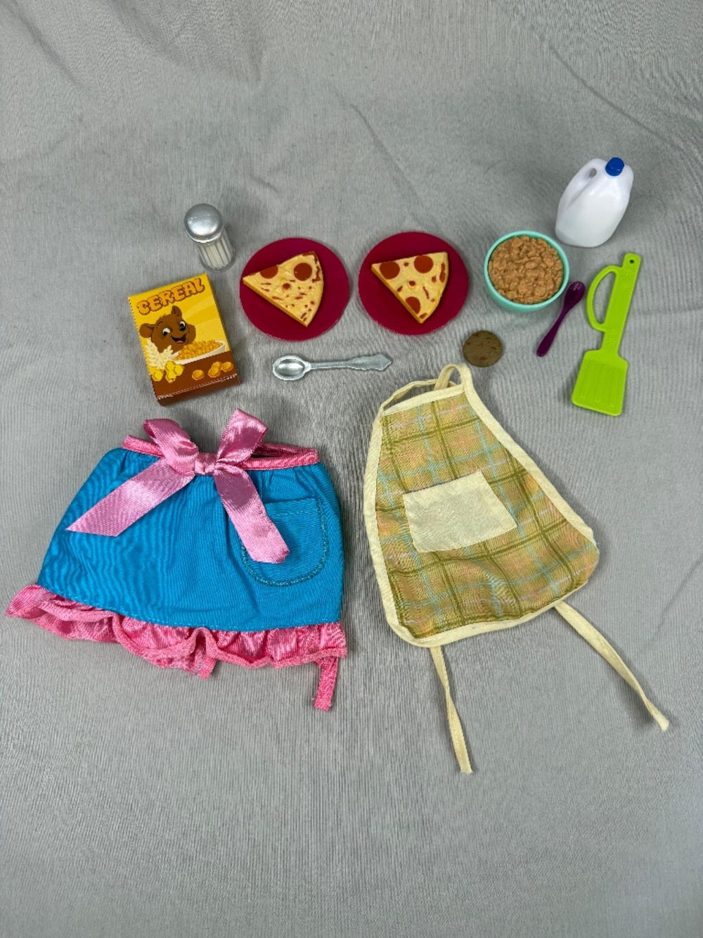 Accessories for 18” Doll – Aprons & Food Accessories